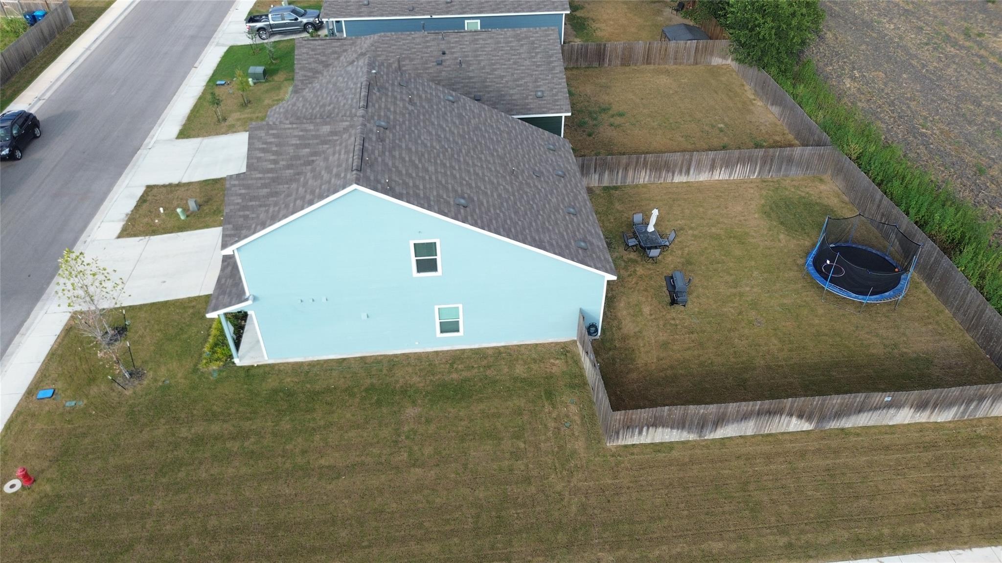 600 Clear Sky Dr, Lockhart, TX 78644