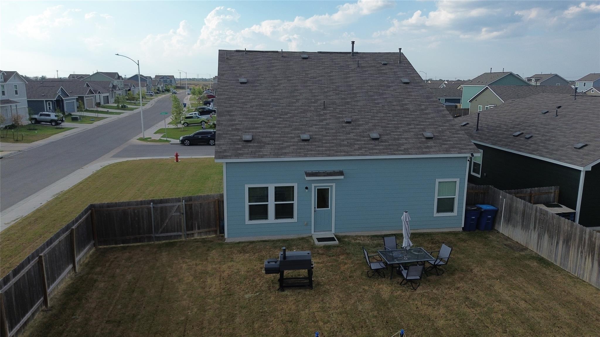 600 Clear Sky Dr, Lockhart, TX 78644