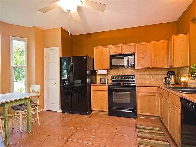 6149 Negley Dr # A, Kyle, TX 78640