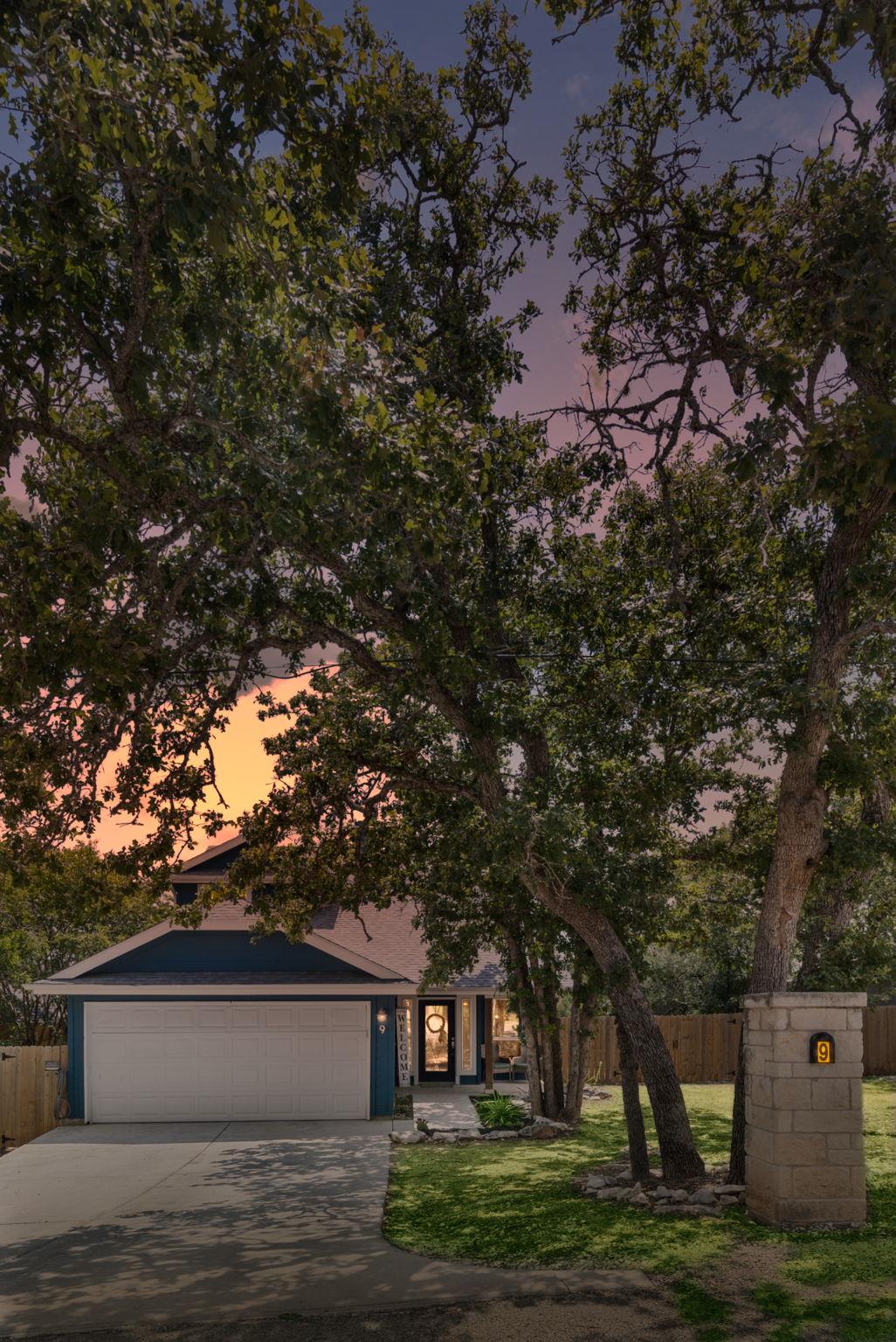 9 Flaming Cliff Rd, Wimberley, TX 78676