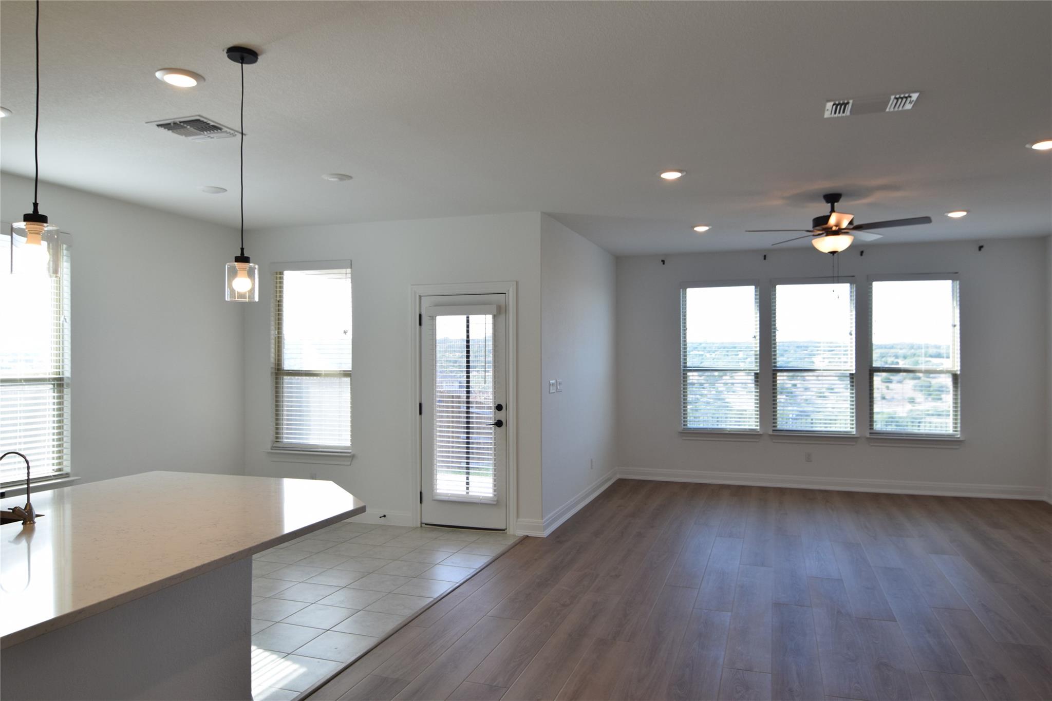 22212 Coyote Cave Trl, Spicewood, TX 78669