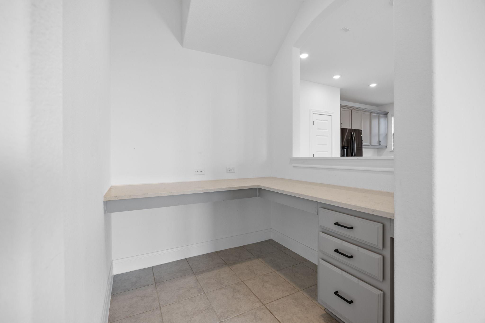 22212 Coyote Cave Trl, Spicewood, TX 78669