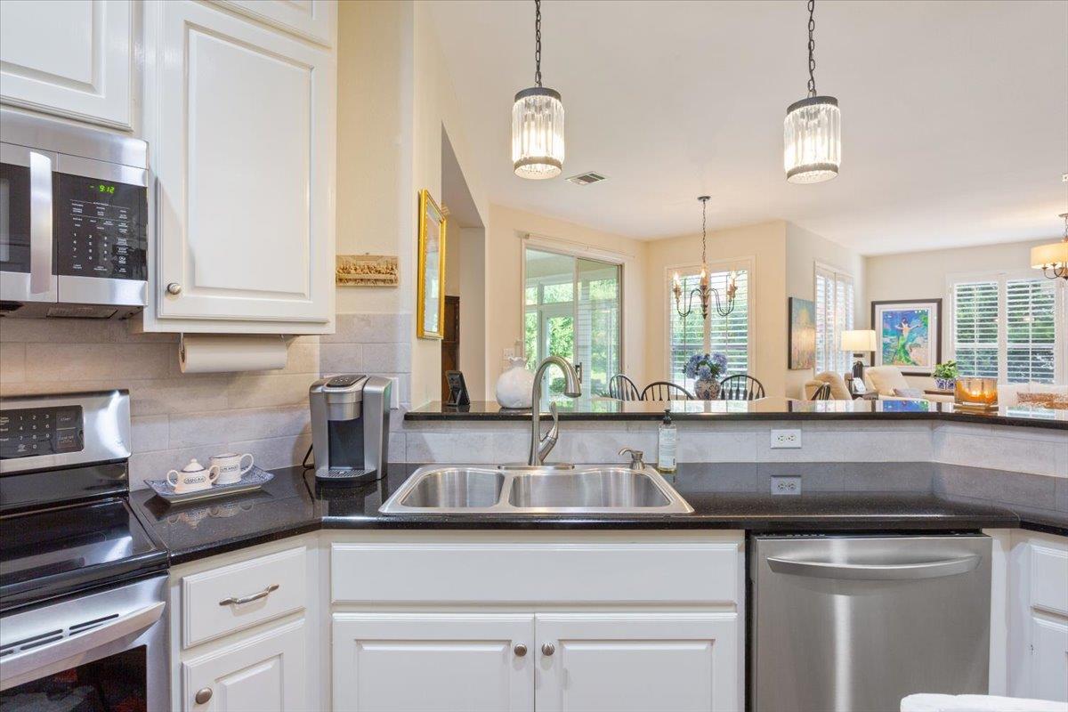 228 Trail Of The Flowers, Georgetown, TX 78633