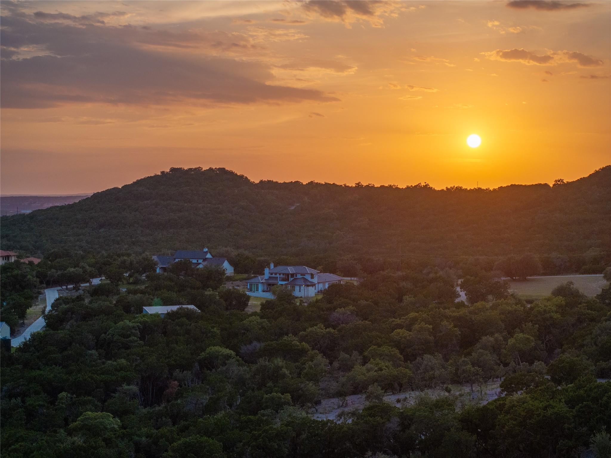 8144 Lake Mountain Ln, Leander, TX 78641