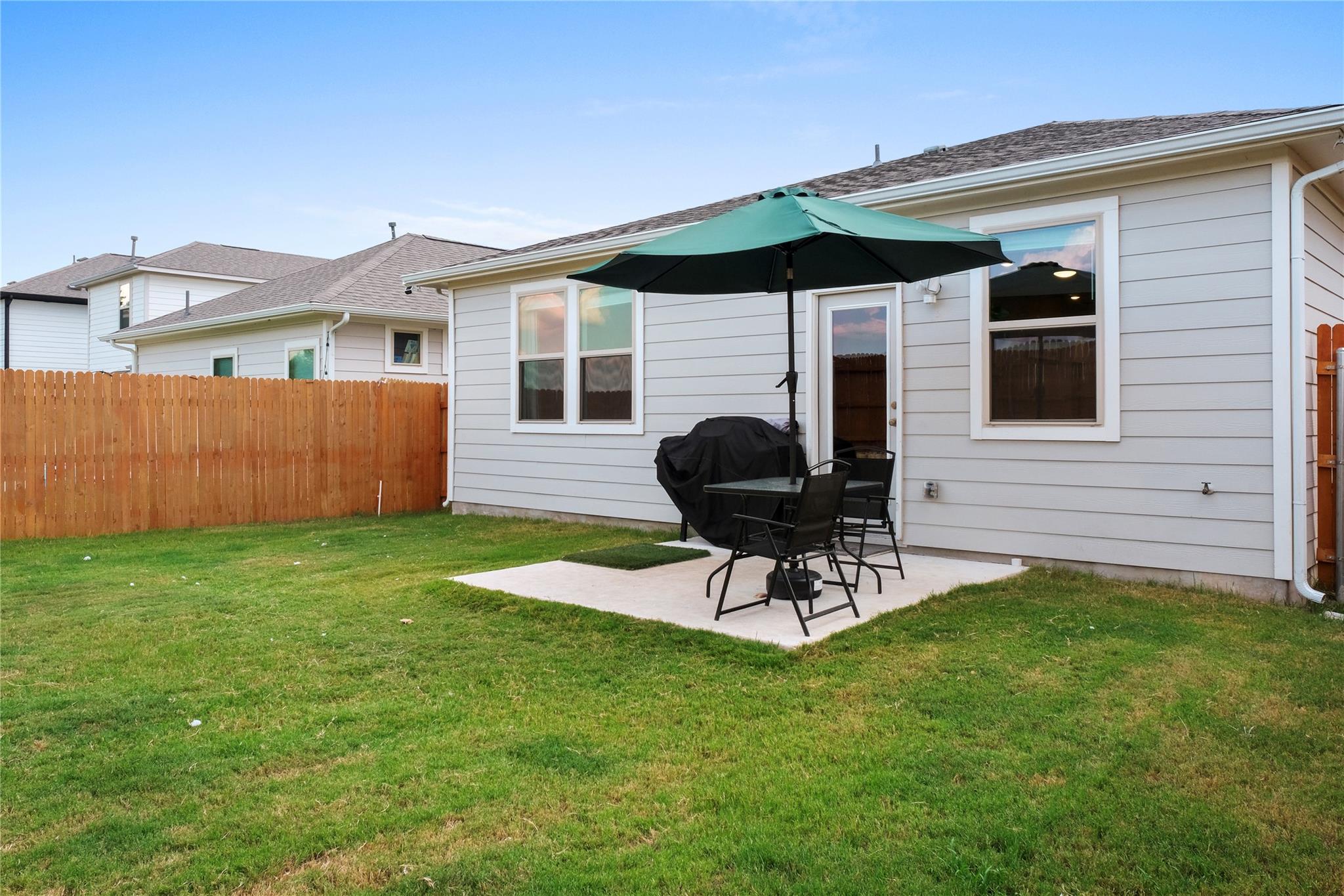 323 Tolo Dr, Elgin, TX 78621