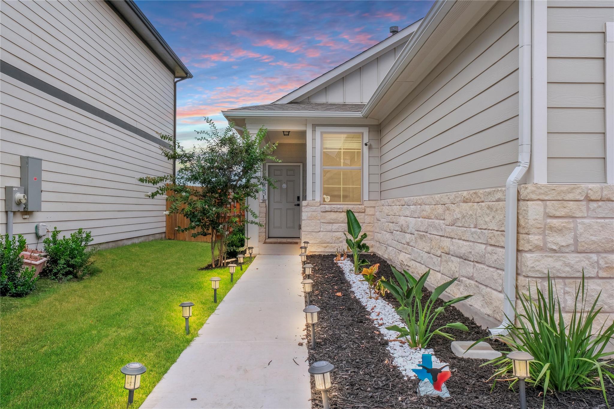 323 Tolo Dr, Elgin, TX 78621