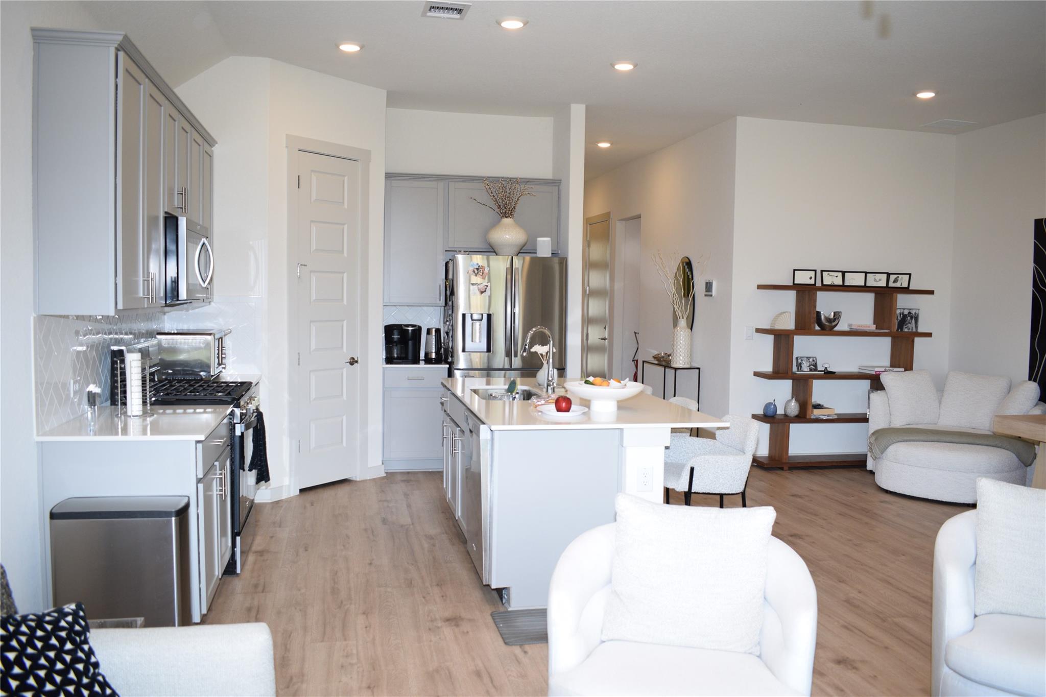 2409 Bear Cub Bnd, Leander, TX 78641