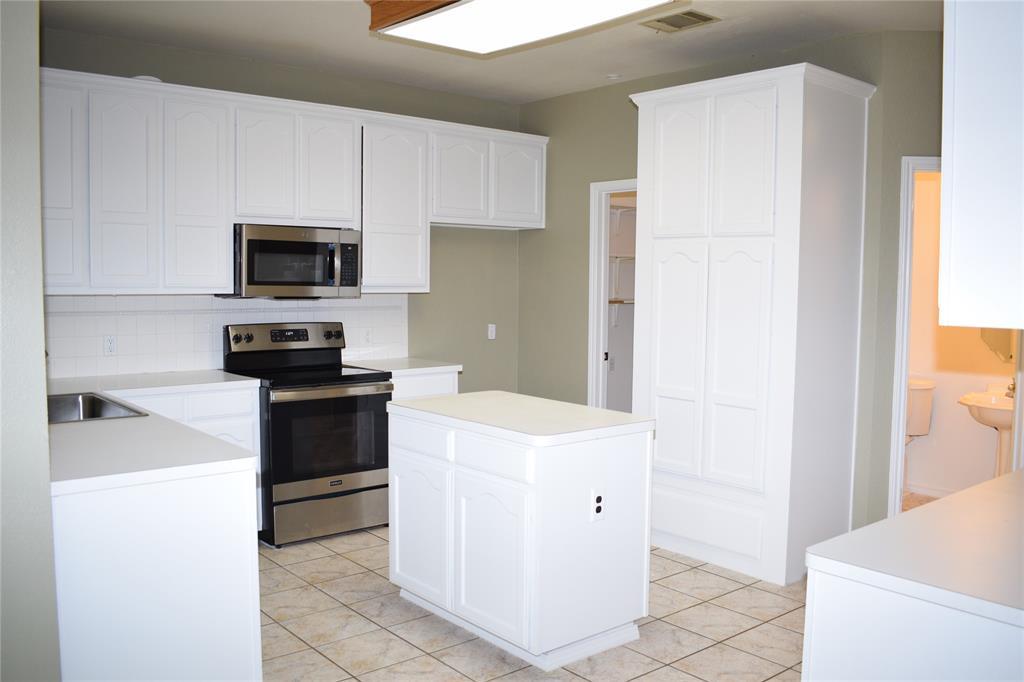 30007 Oakland Hills Dr, Georgetown, TX 78628