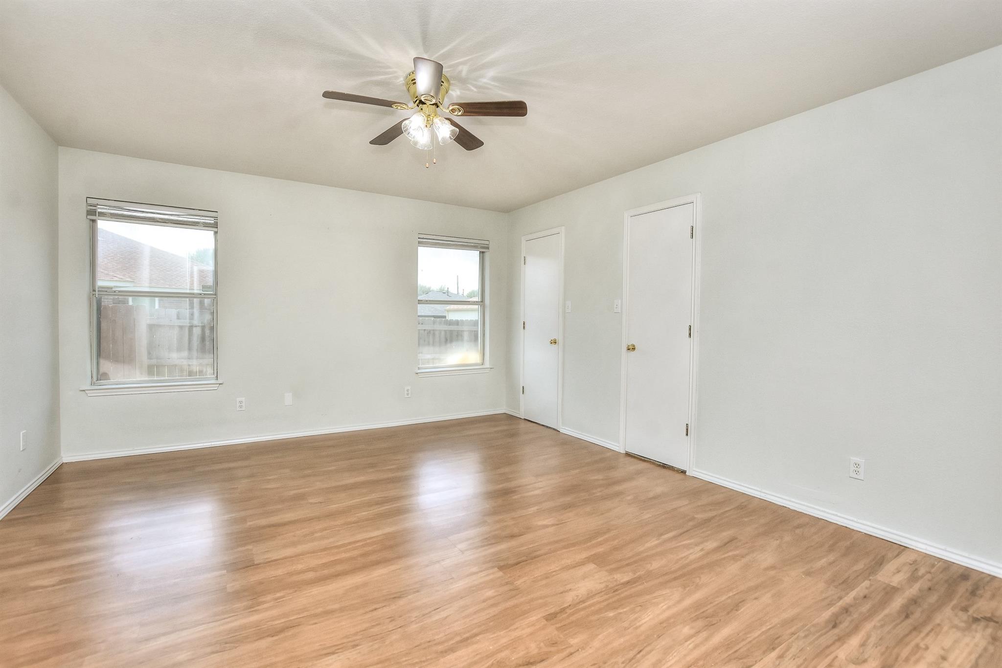 3007 Crystal Cv, Taylor, TX 76574