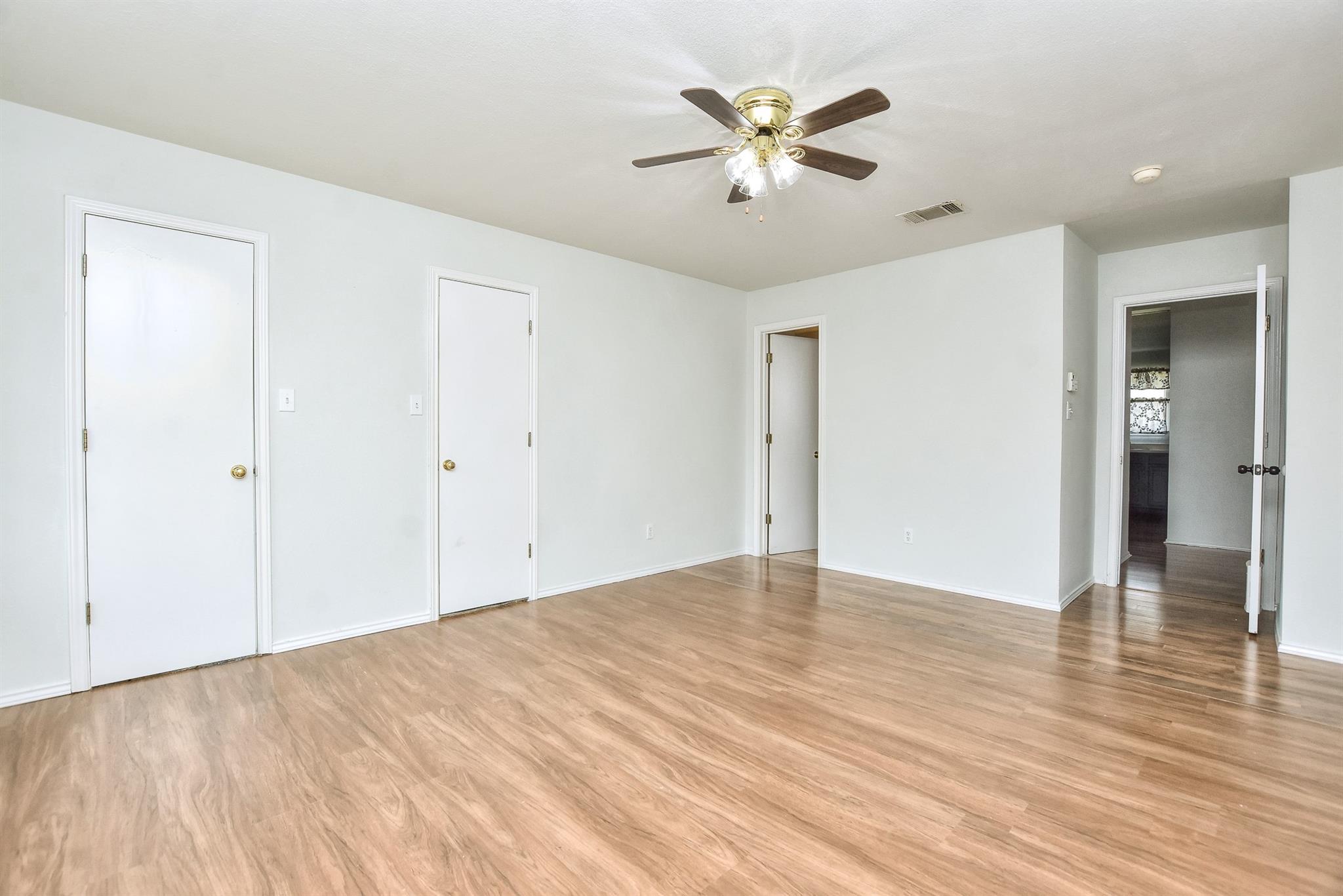 3007 Crystal Cv, Taylor, TX 76574