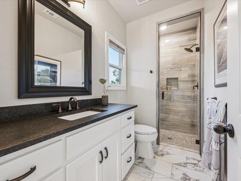 106 Colorado Blf, Cedar Creek, TX 78612