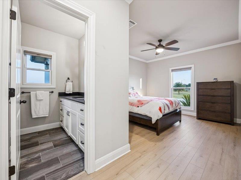 106 Colorado Blf, Cedar Creek, TX 78612