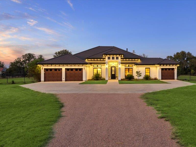 106 Colorado Blf, Cedar Creek, TX 78612