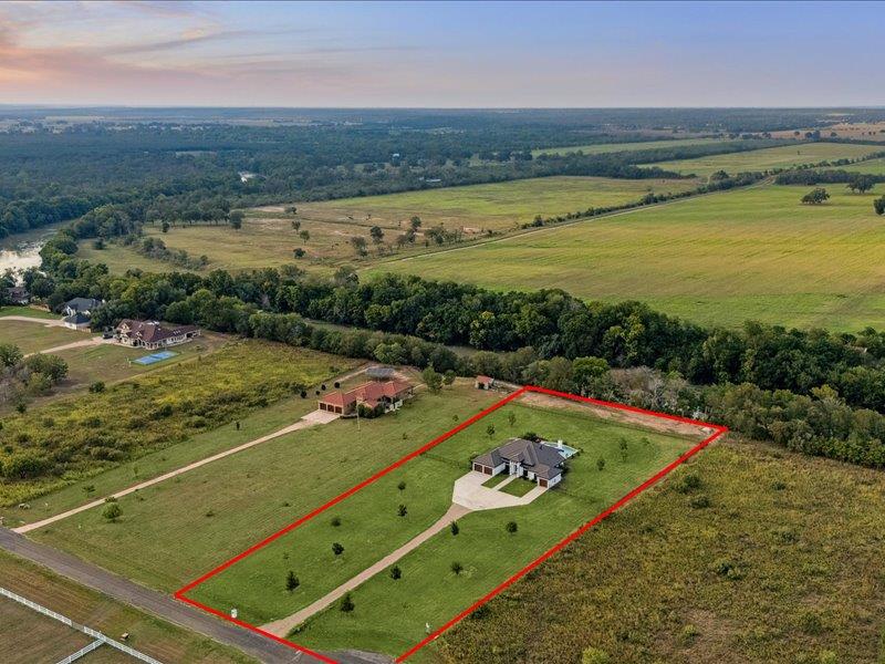 106 Colorado Blf, Cedar Creek, TX 78612