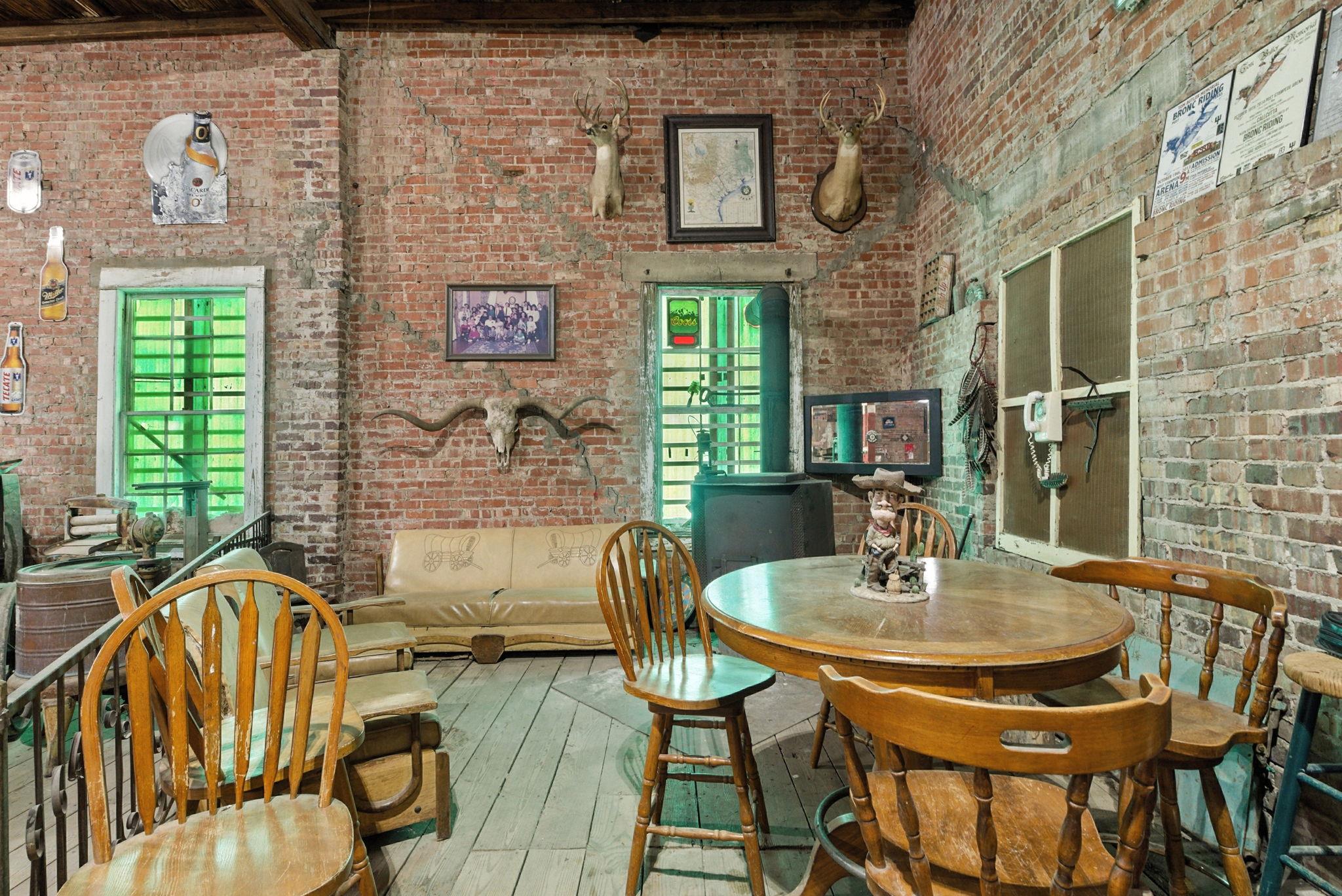 438 Melvin St, Ranger, TX 76470