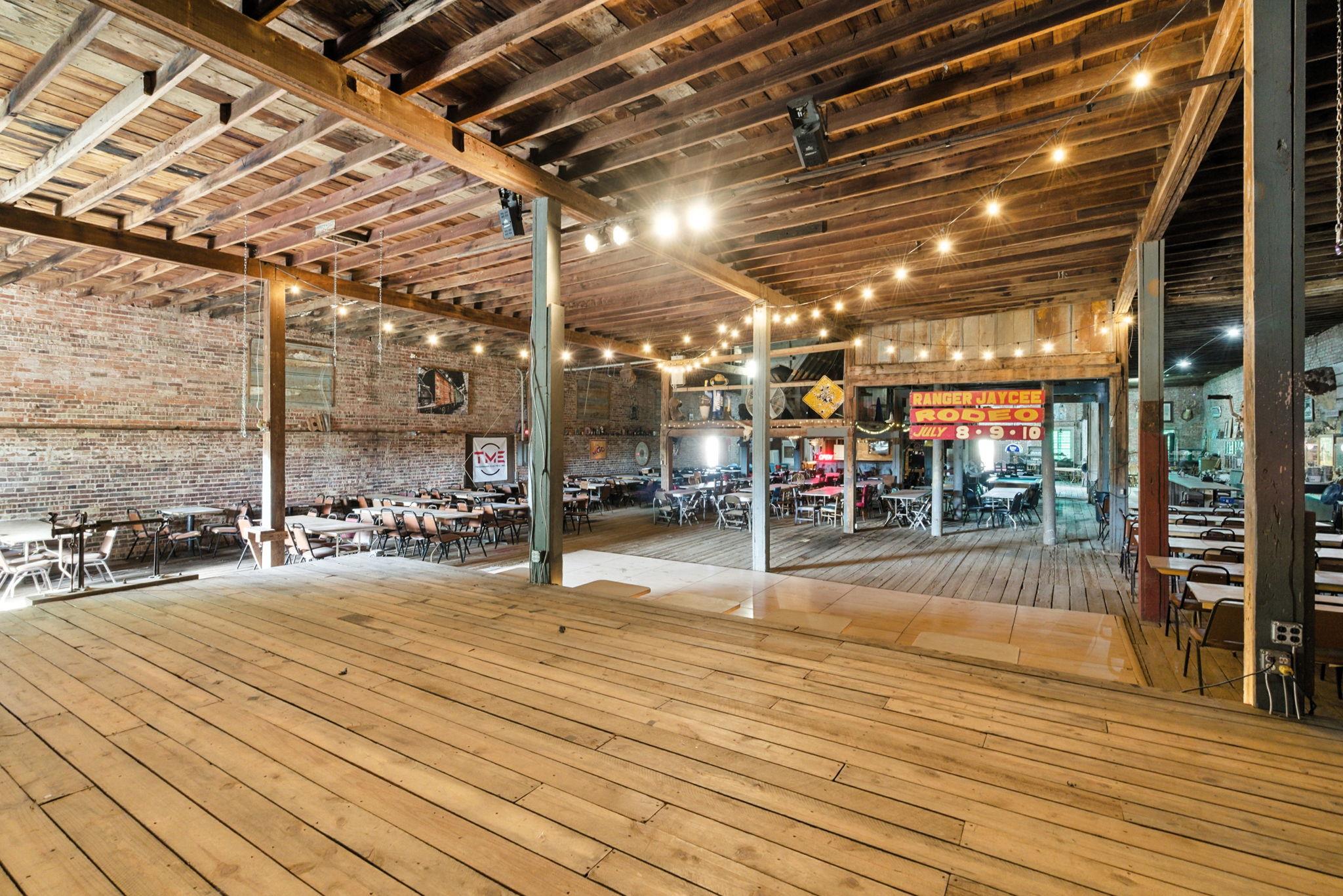 438 Melvin St, Ranger, TX 76470