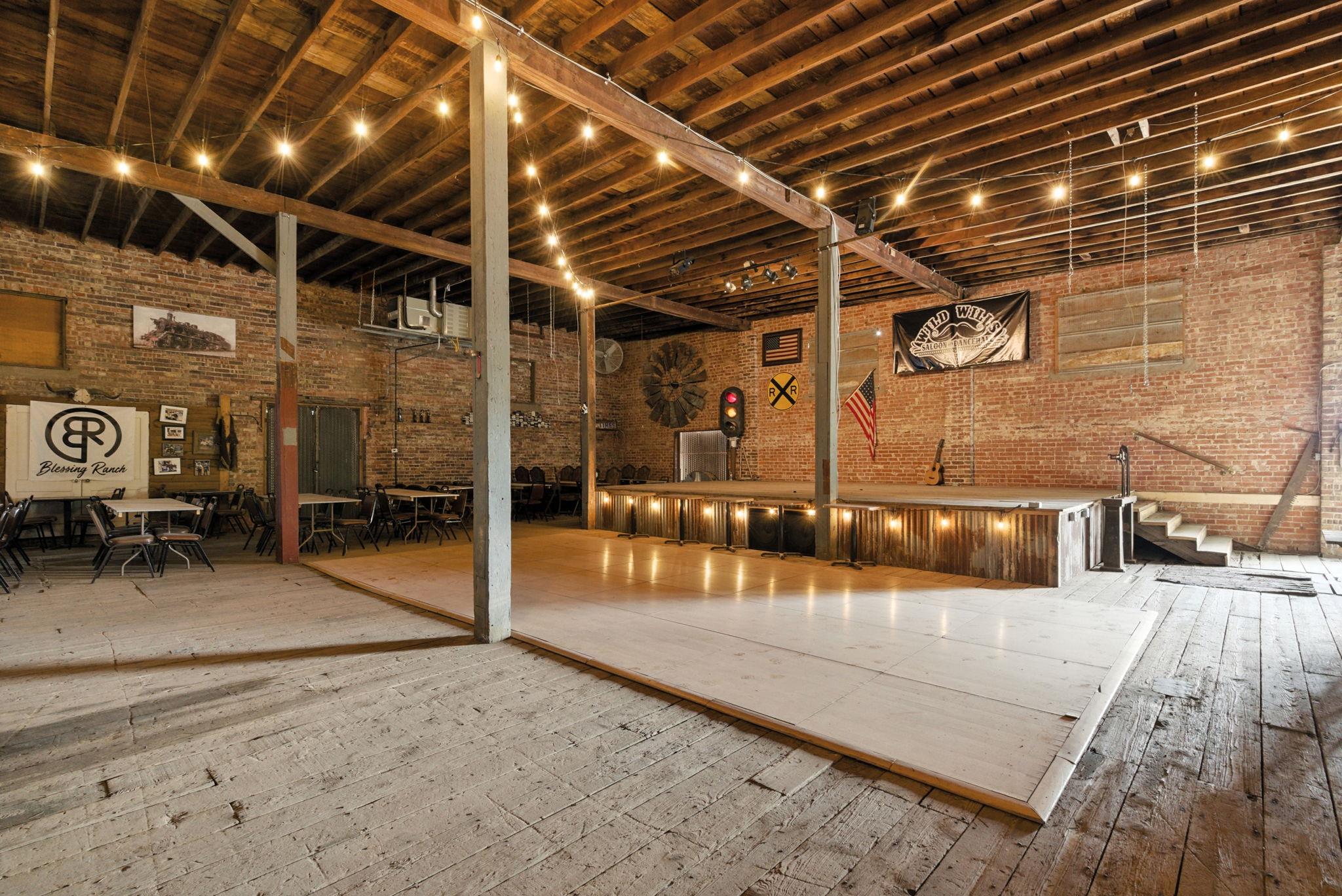 438 Melvin St, Ranger, TX 76470