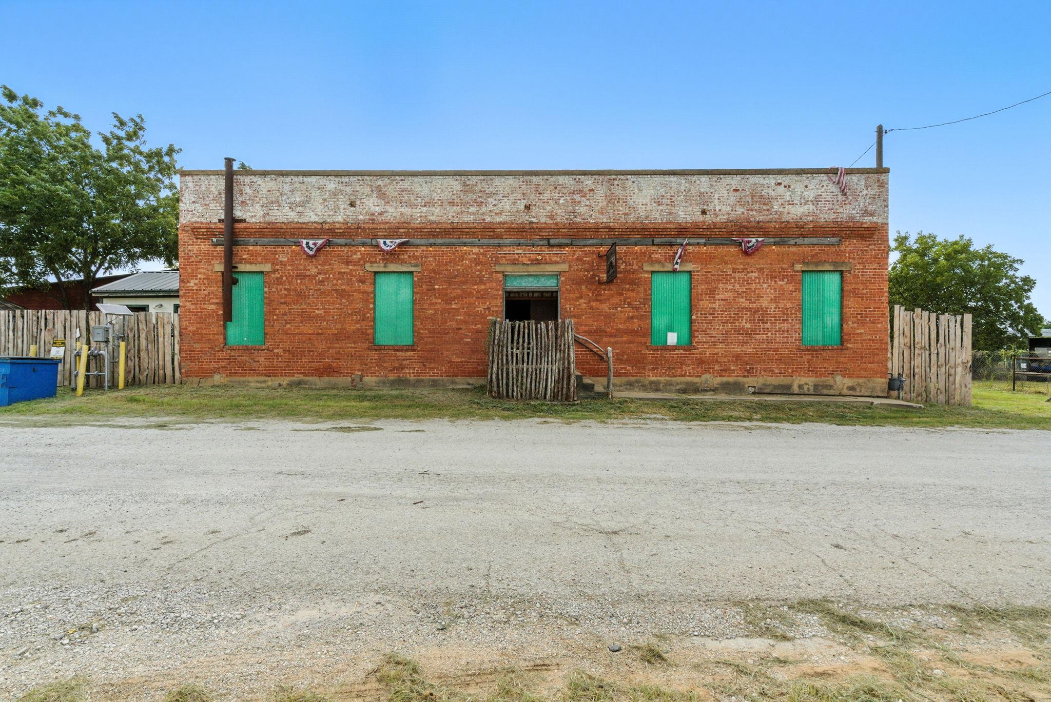 438 Melvin St, Ranger, TX 76470