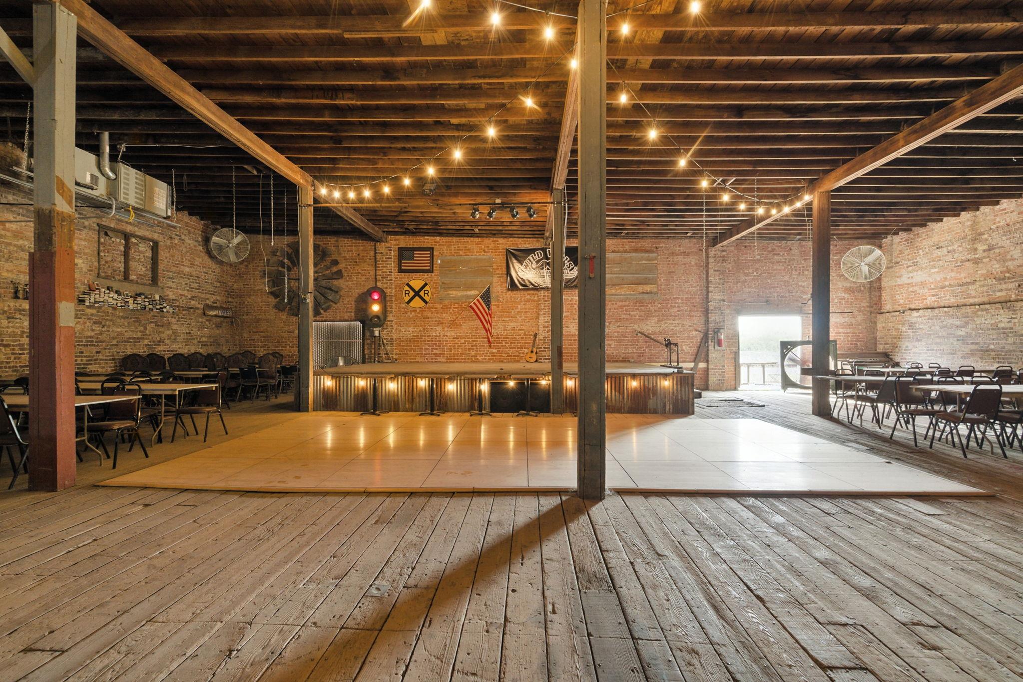 438 Melvin St, Ranger, TX 76470