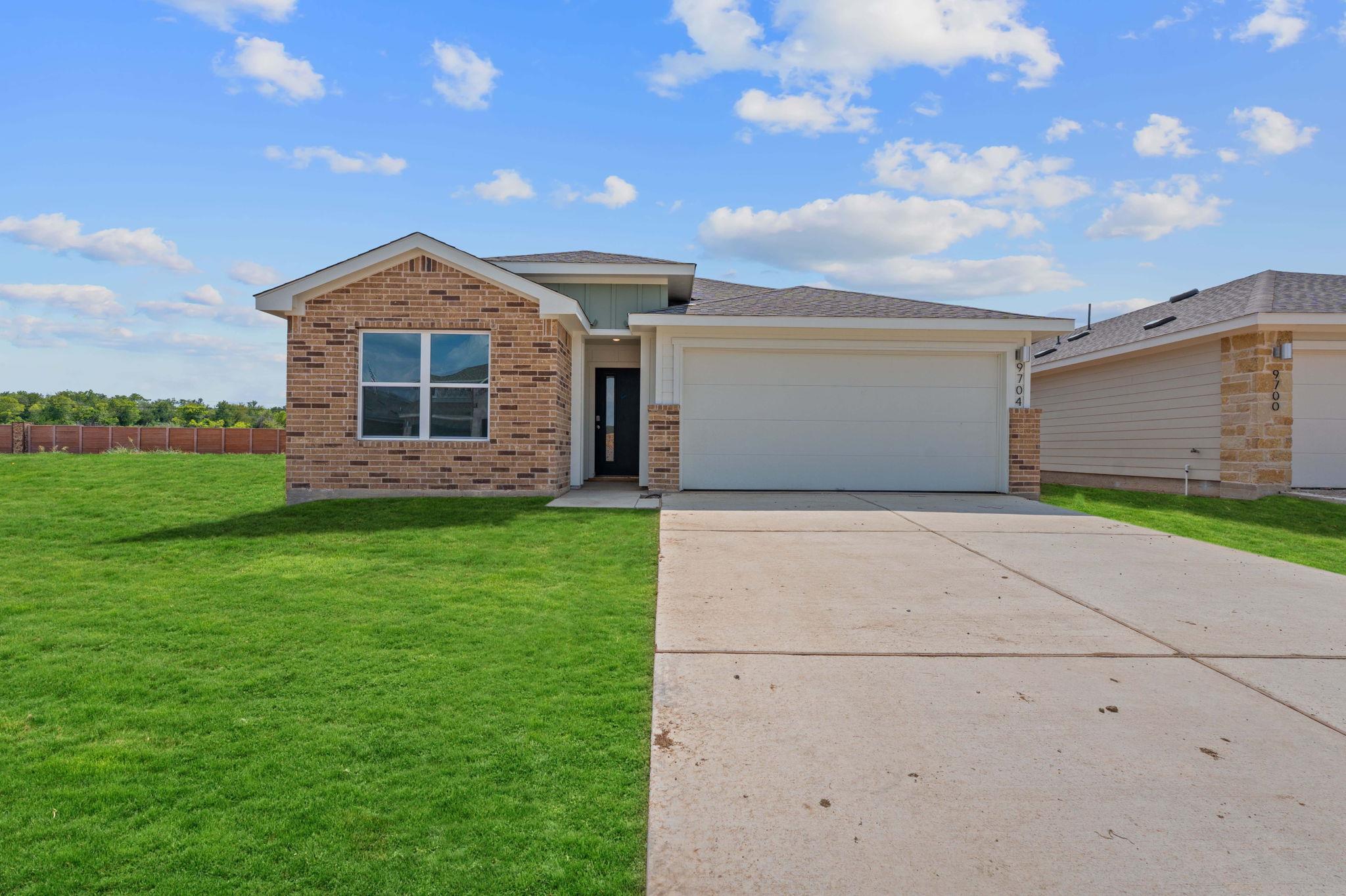 9704 Oxbow Strap Dr, Austin, TX 78653