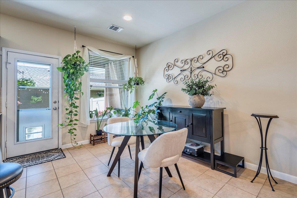 712 Lost Pines Ln, Cedar Park, TX 78613