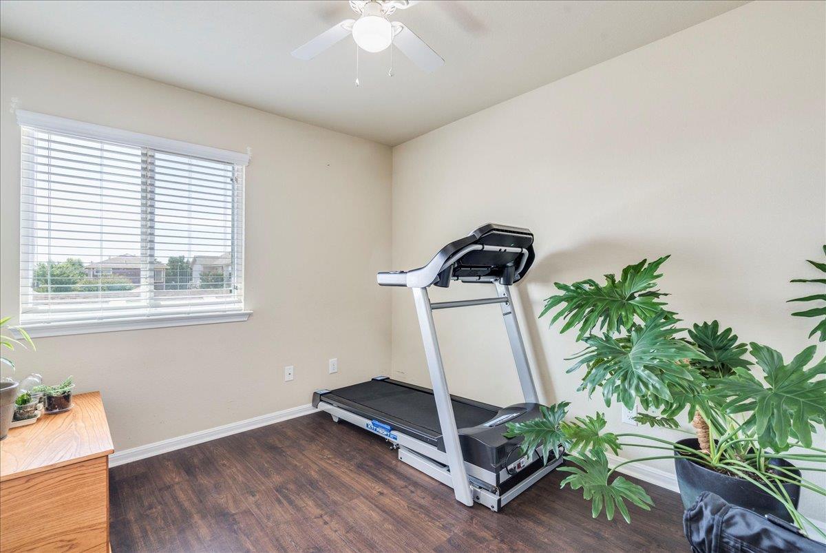 712 Lost Pines Ln, Cedar Park, TX 78613