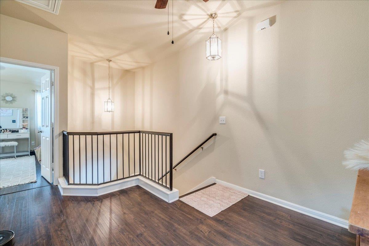 712 Lost Pines Ln, Cedar Park, TX 78613