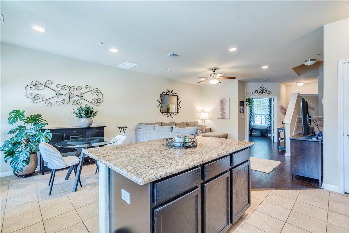 712 Lost Pines Ln, Cedar Park, TX 78613