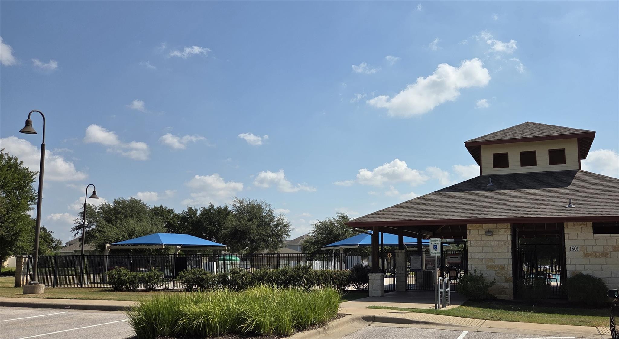 712 Lost Pines Ln, Cedar Park, TX 78613