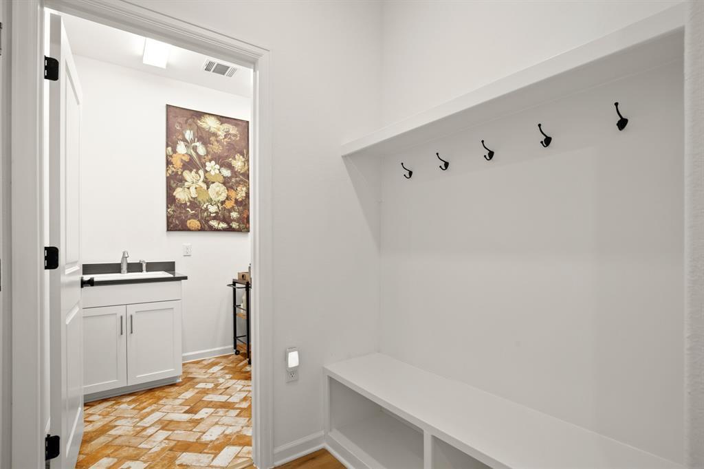 16718 Lilo Dr, Austin, TX 78738