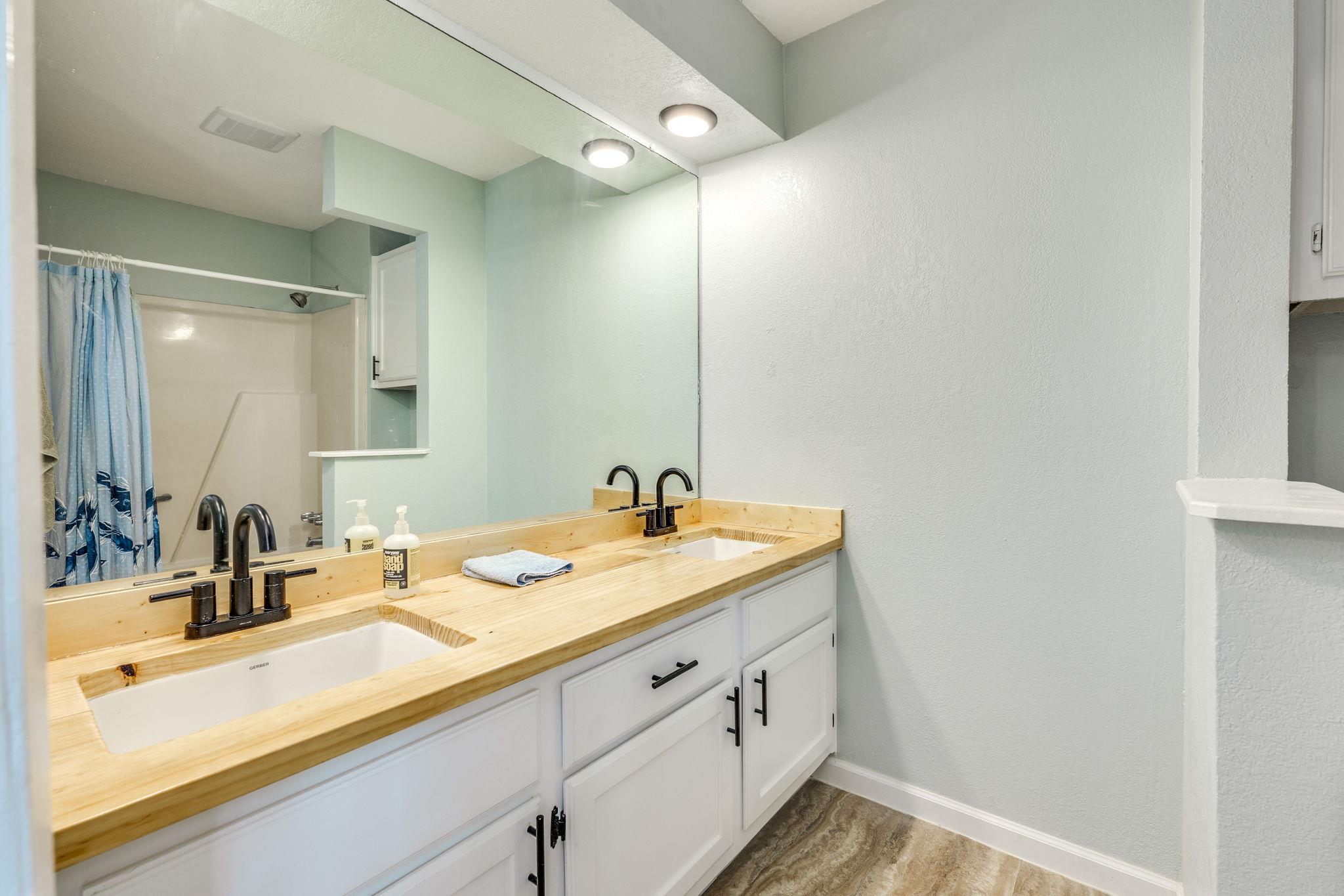 4307 1st St S # 101, Austin, TX 78745