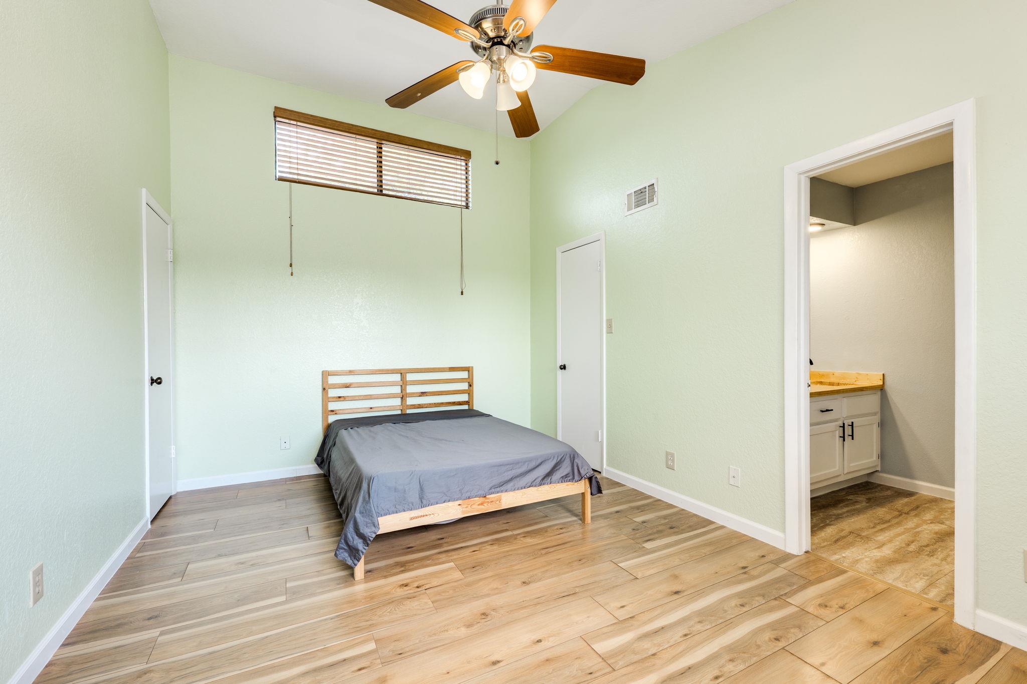 4307 1st St S # 101, Austin, TX 78745