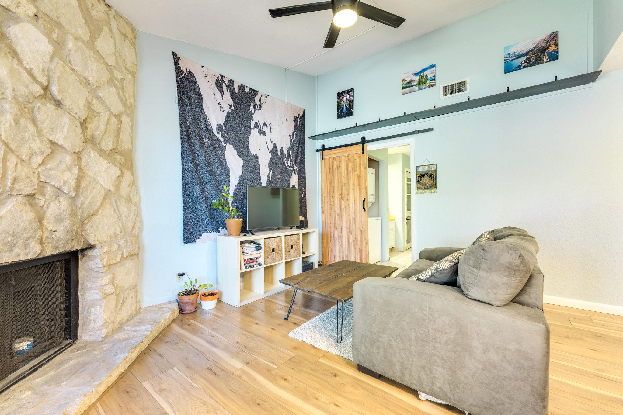 4307 1st St S # 101, Austin, TX 78745