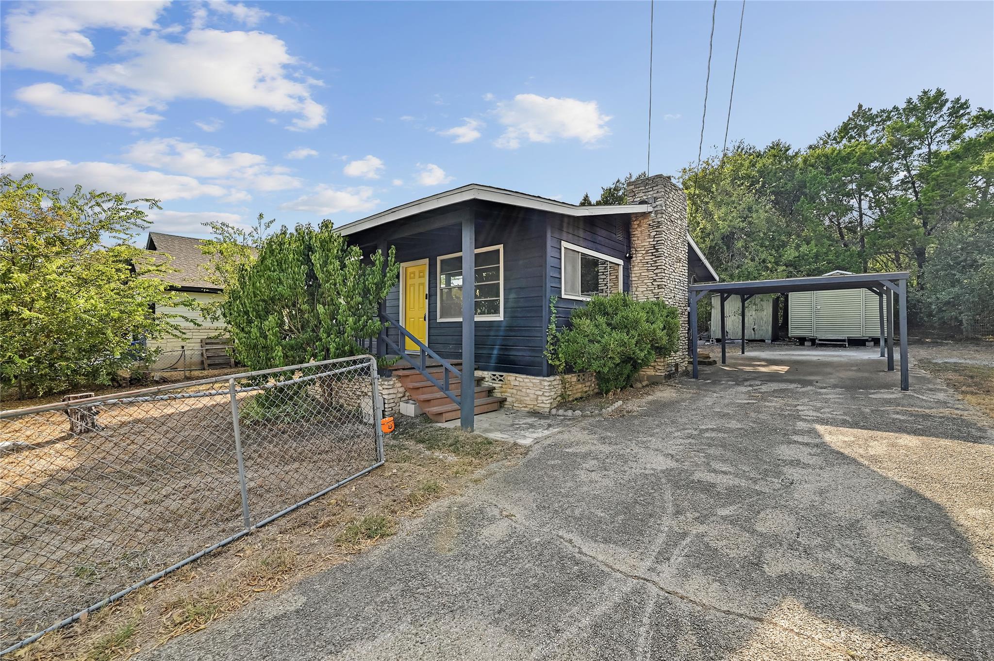 10700 W Lakeview Dr, Jonestown, TX 78645