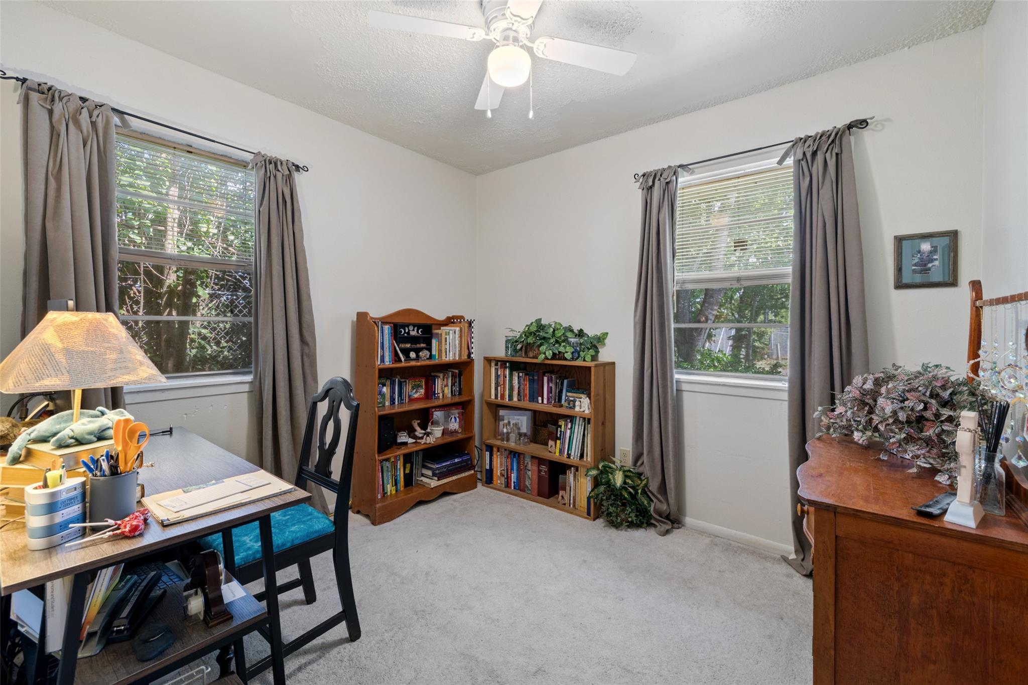 2803 Crestview St, Taylor, TX 76574