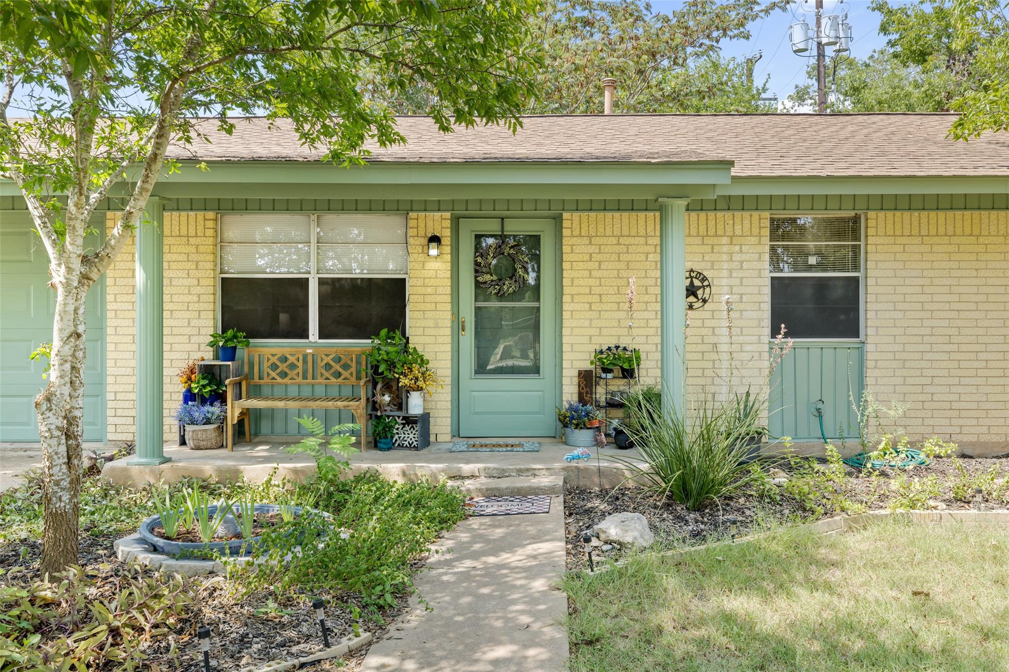 2803 Crestview St, Taylor, TX 76574