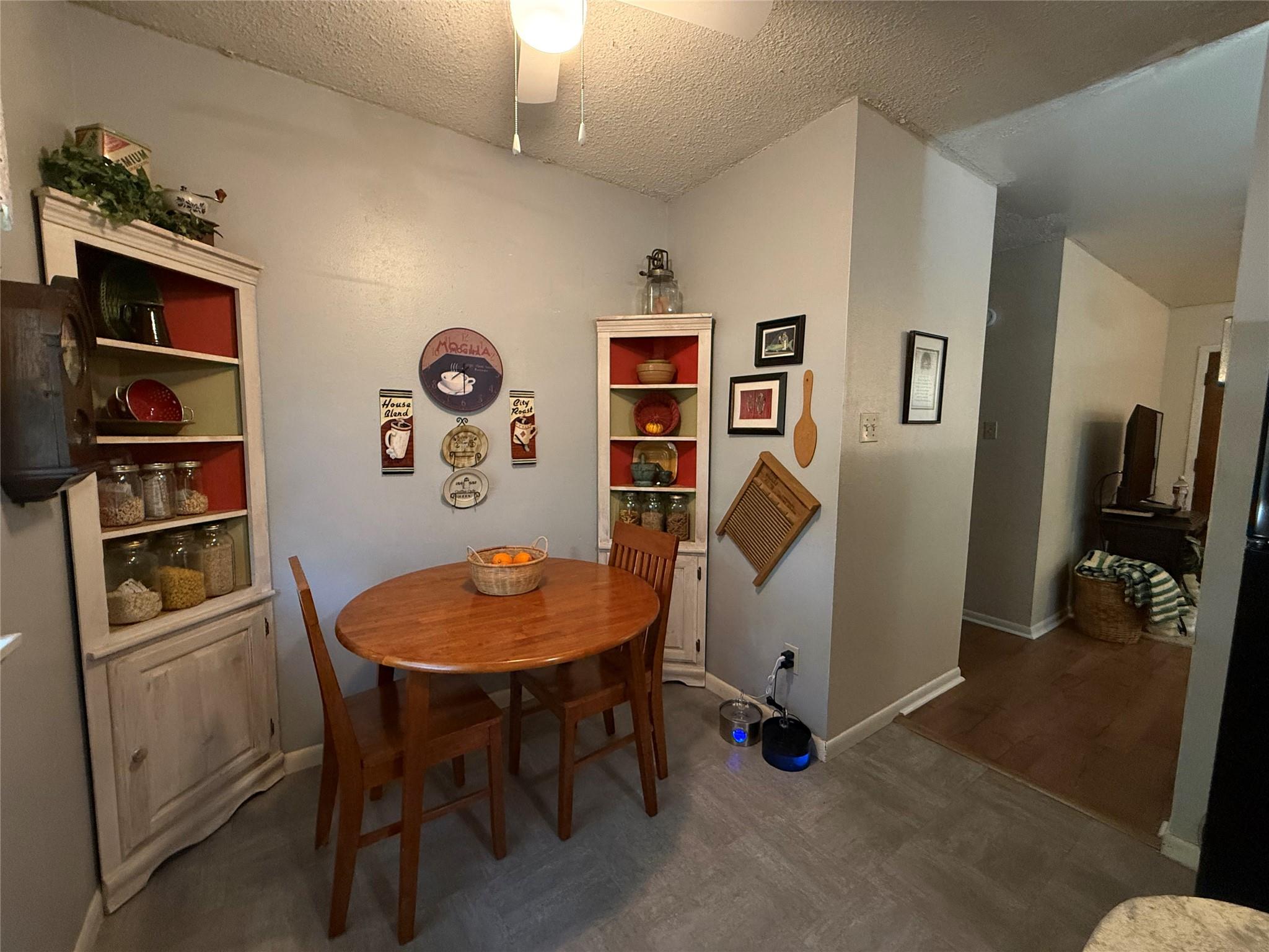 2803 Crestview St, Taylor, TX 76574