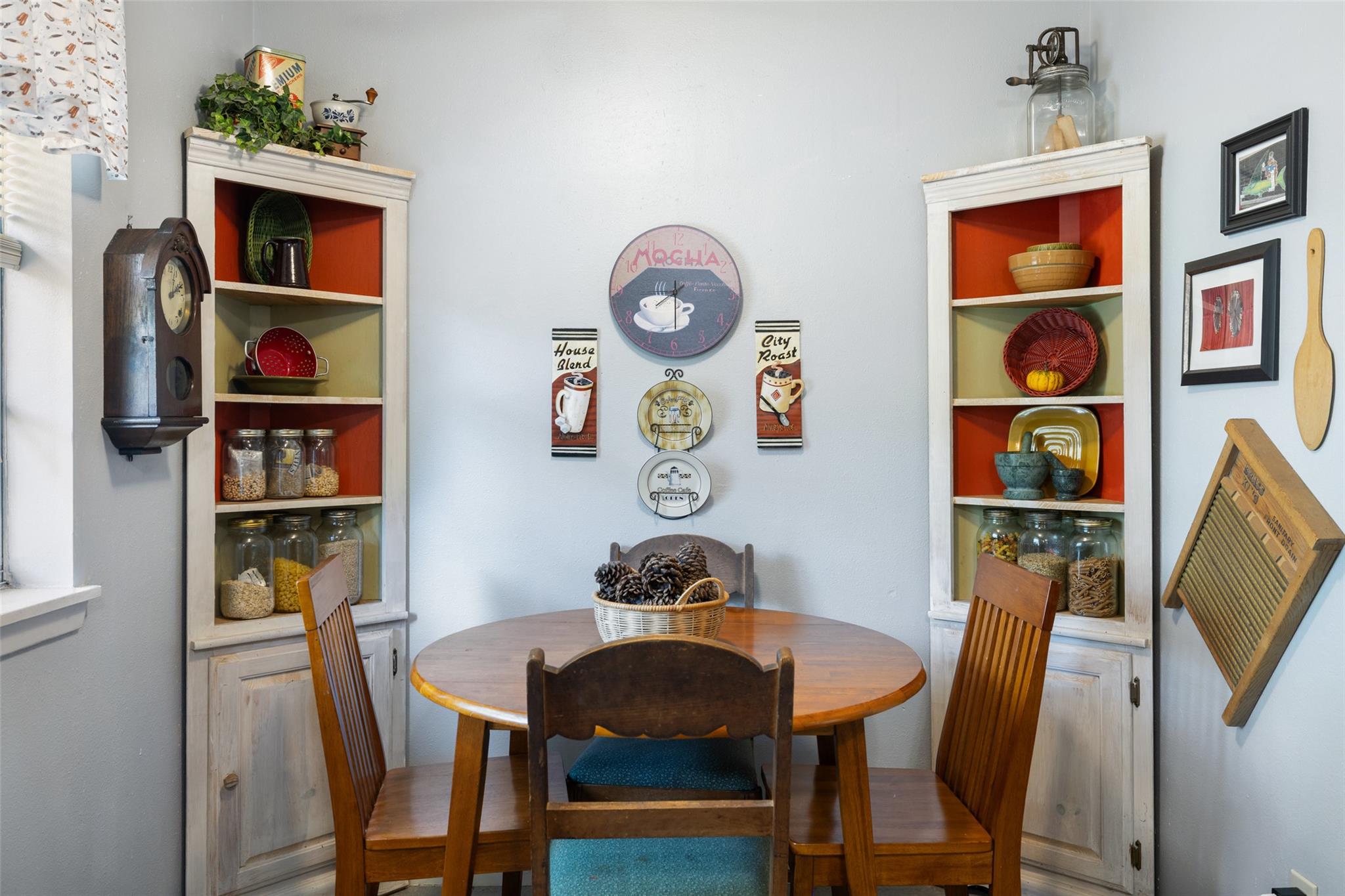 2803 Crestview St, Taylor, TX 76574