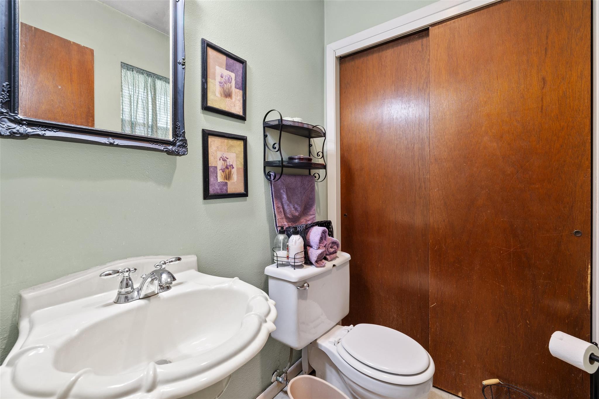 2803 Crestview St, Taylor, TX 76574