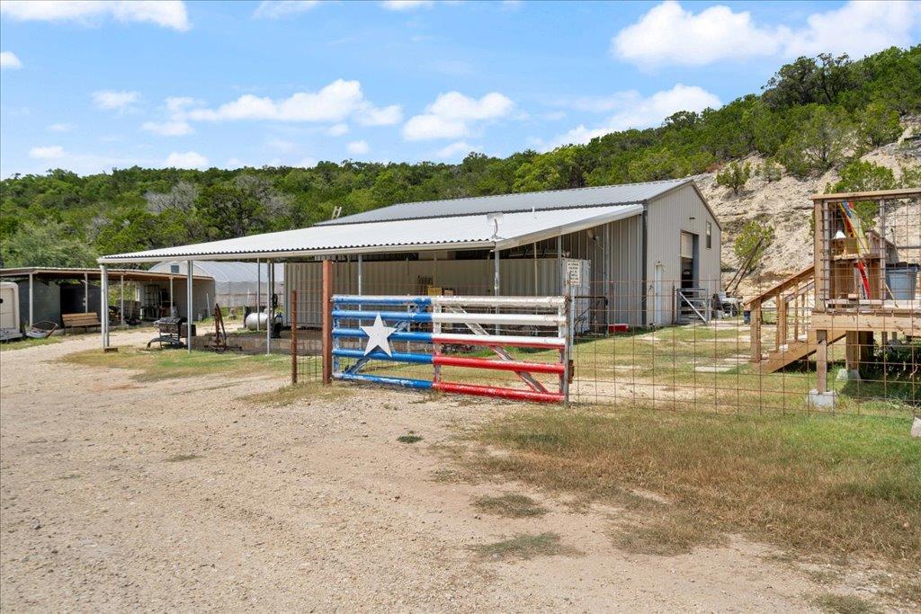 10500 Tarantula Ct, Leander, TX 78641