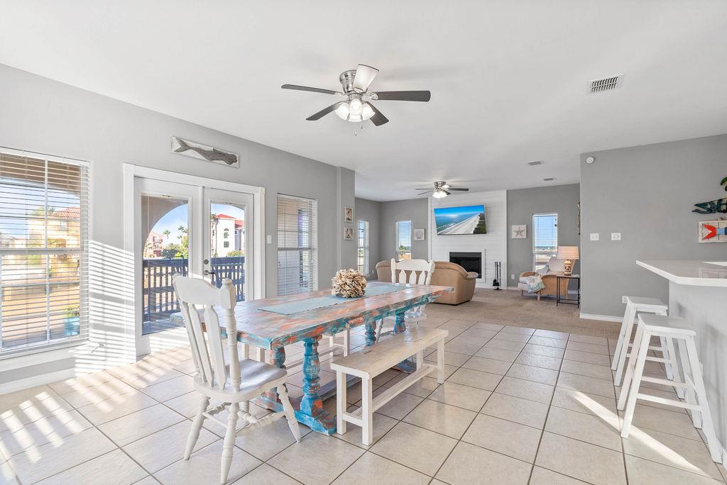 718 Crown Hbr, Corpus Christi, TX 78402