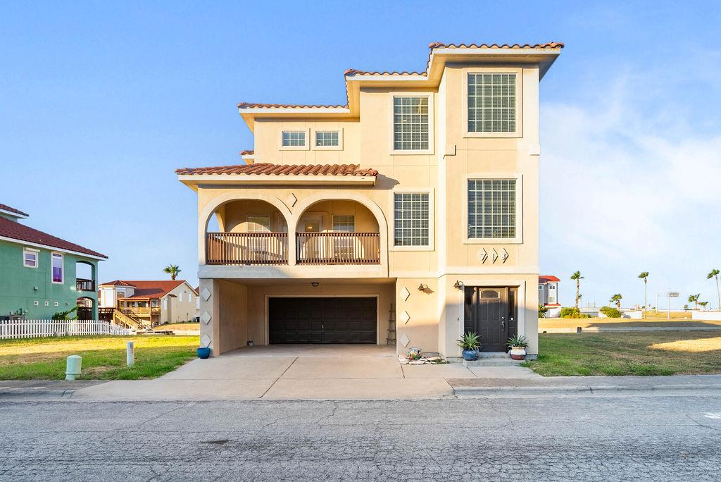 718 Crown Hbr, Corpus Christi, TX 78402