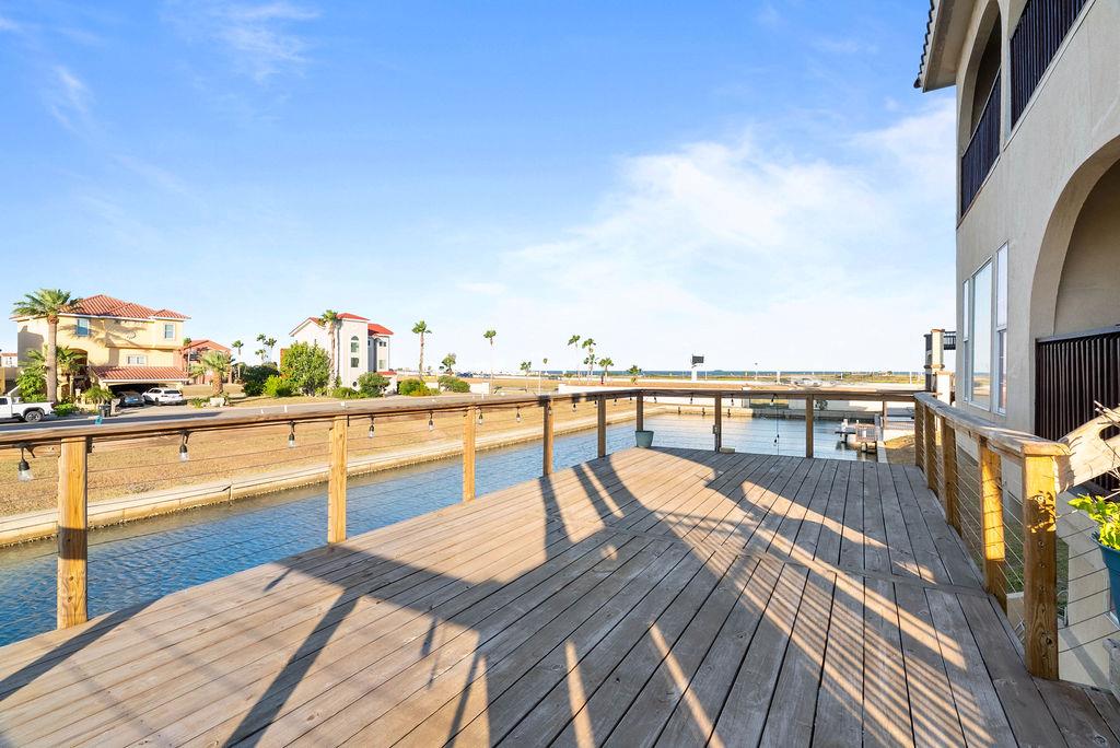 718 Crown Hbr, Corpus Christi, TX 78402