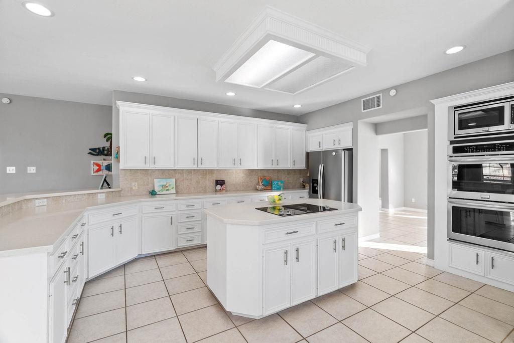 718 Crown Hbr, Corpus Christi, TX 78402