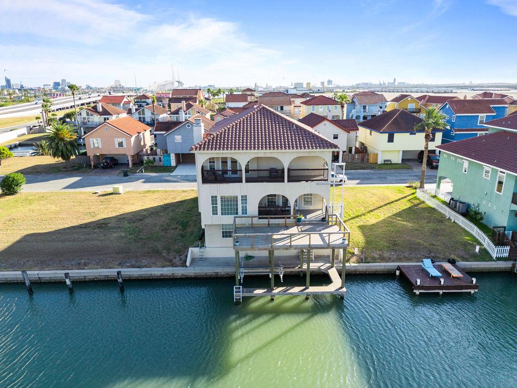 718 Crown Hbr, Corpus Christi, TX 78402