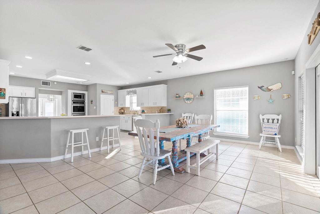 718 Crown Hbr, Corpus Christi, TX 78402