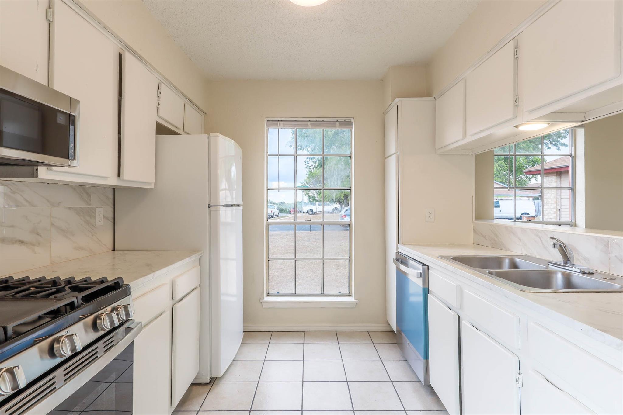 1915 Prairie Knoll Ct # B, Austin, TX 78758