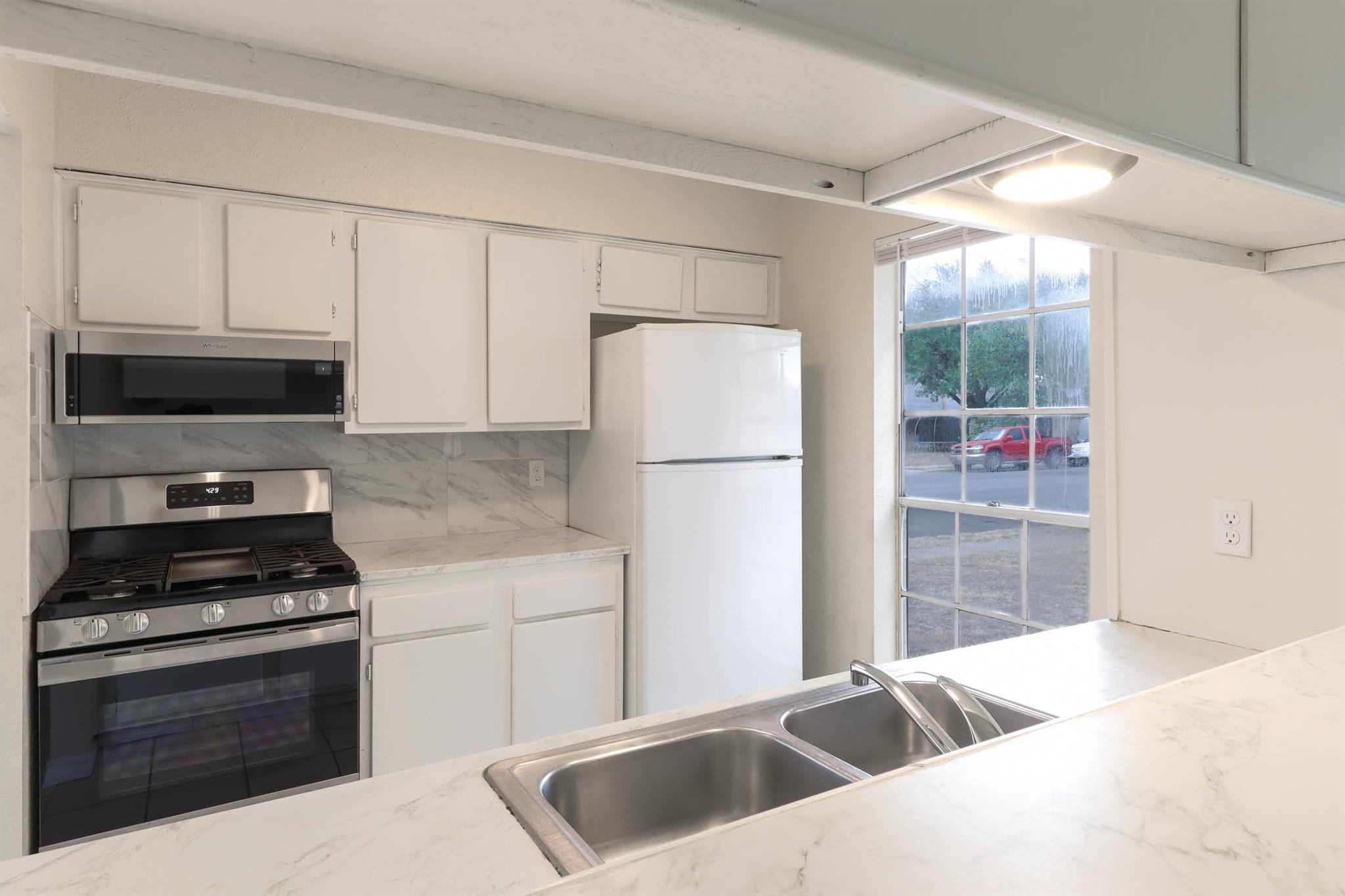 1915 Prairie Knoll Ct # B, Austin, TX 78758