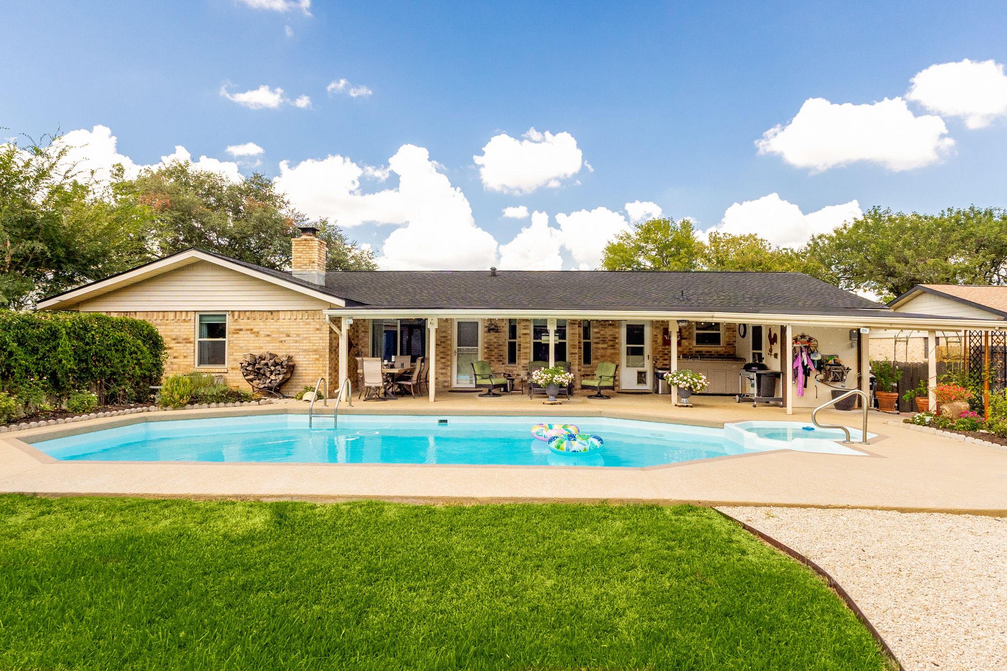 1115 Gardenia Dr, New Braunfels, TX 78130