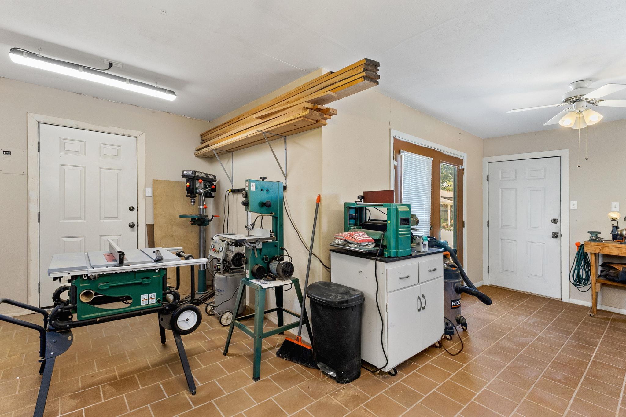 1115 Gardenia Dr, New Braunfels, TX 78130